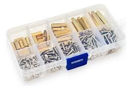 KIT DE ESPACIADORES METÁLICOS Y TORNILLOS 200PZS
